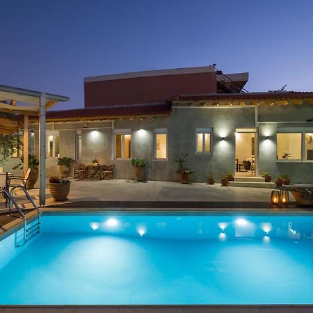 Villa Roxanne Galatás Exteriér fotografie