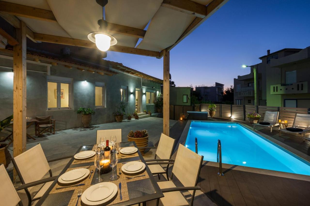 Villa Roxanne Galatás Exteriér fotografie
