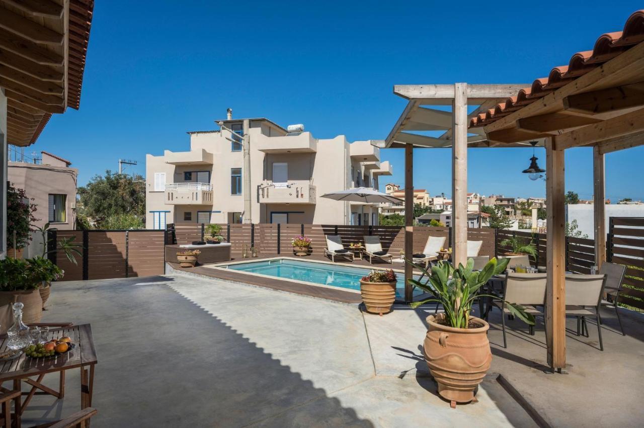 Villa Roxanne Galatás Exteriér fotografie