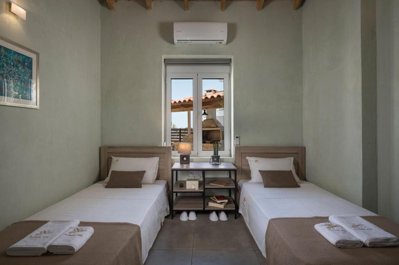 Villa Roxanne Galatás Exteriér fotografie