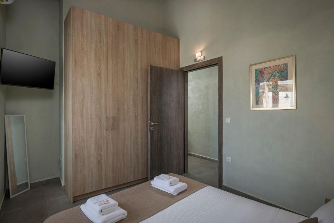 Villa Roxanne Galatás Exteriér fotografie